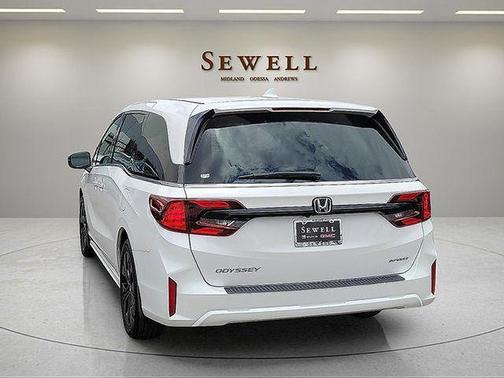 Platinum White Pearl 2025 Honda Odyssey Sport-L