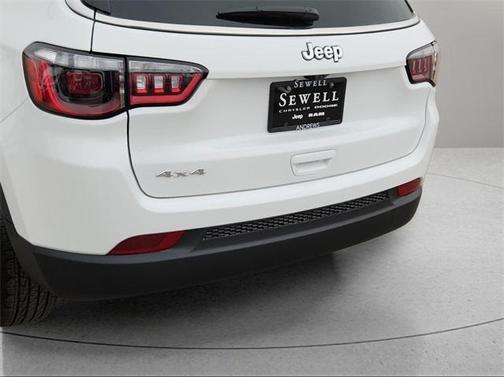 Bright White Clearcoat 2025 Jeep Compass Sport