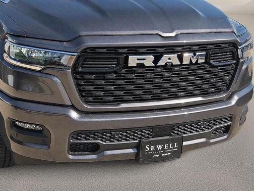 Granite Crystal Metallic Clearcoat 2027 RAM 1500 Big Horn/Lone Star