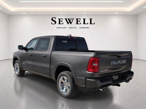 Granite Crystal Metallic Clearcoat 2027 RAM 1500 Big Horn/Lone Star