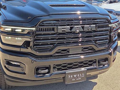 Diamond Black Crystal Pearlcoat 2026 RAM 2500 Laramie Mega Cab 4x4 6'4' Box