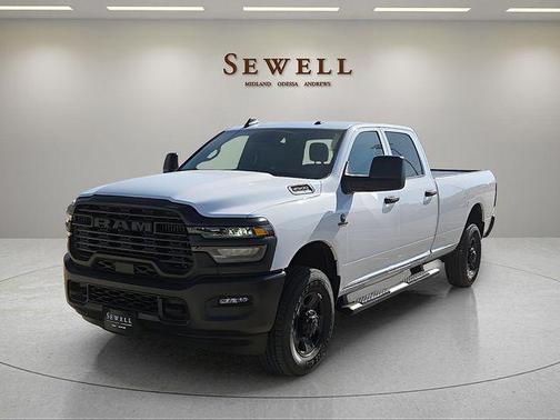 Bright White Clearcoat 2026 RAM 2500 Tradesman Crew Cab 4x4 8' Box