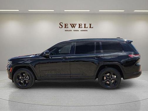 Diamond Black Crystal Pearlcoat 2023 Jeep Grand Cherokee L Altitude