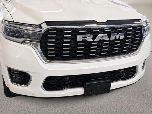 Bright White Clearcoat 2027 RAM 1500 ST