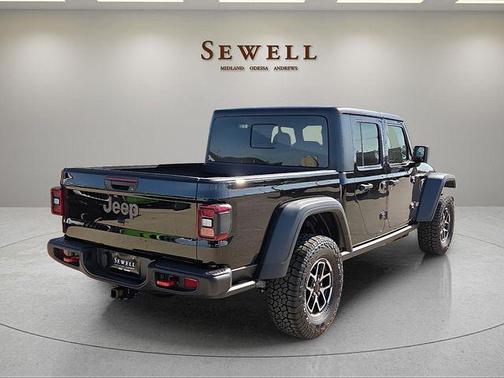 Black Clearcoat 2026 Jeep Gladiator Rubicon