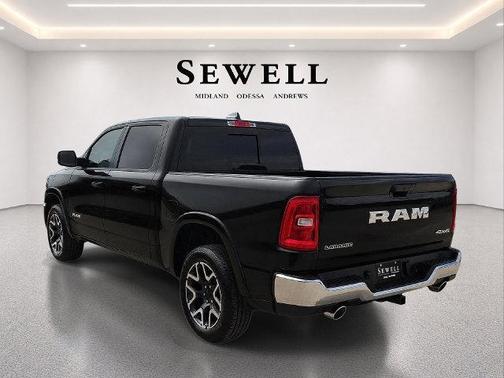 Diamond Black Crystal Pearlcoat 2027 RAM 1500 Laramie