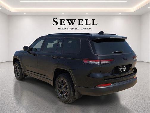High Gloss Black 2027 Jeep Grand Cherokee L Laredo
