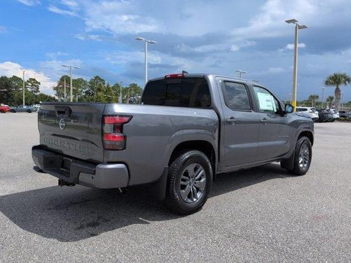 Gun Metallic 2027 Nissan Frontier SV
