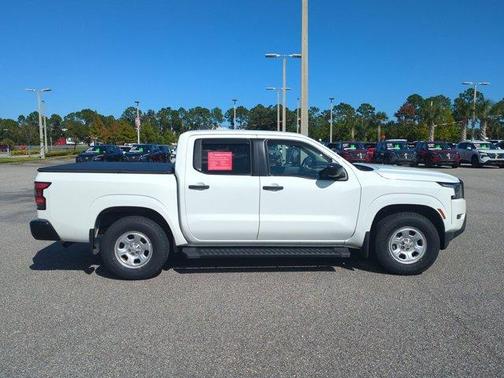 2022 Nissan Frontier S