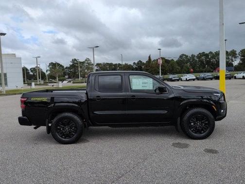 Super Black 2027 Nissan Frontier SV
