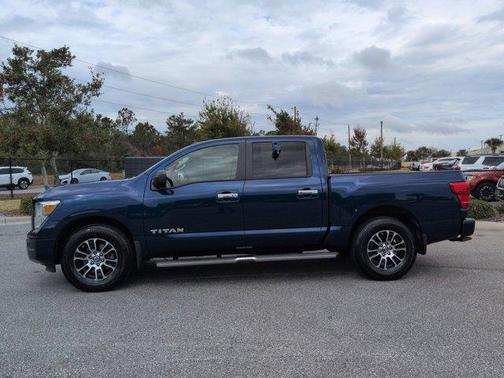 2021 Nissan Titan SV