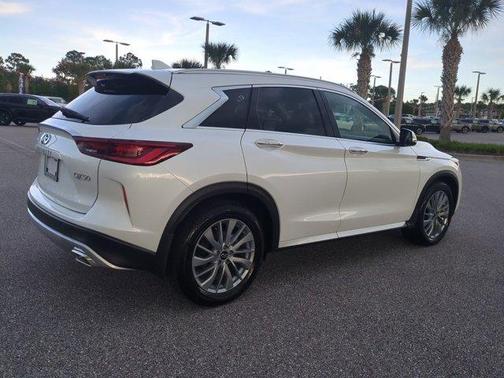 2025 INFINITI QX50 Luxe