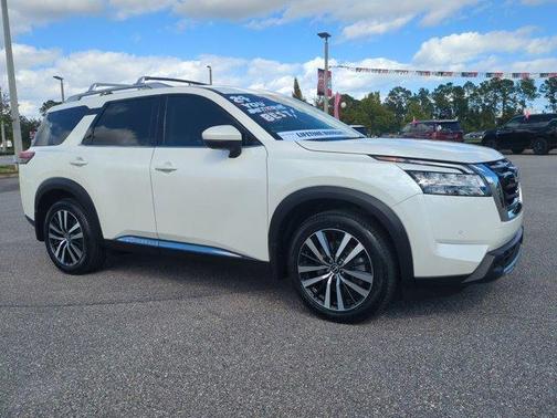 2024 Nissan Pathfinder Platinum
