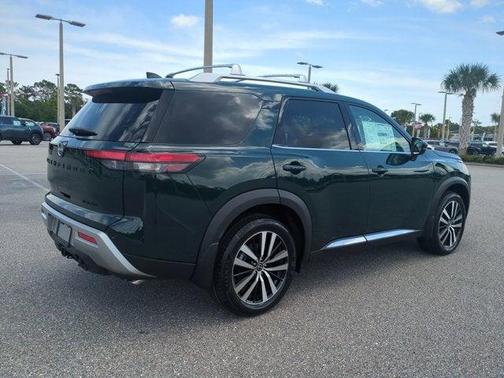 2025 Nissan Pathfinder Platinum