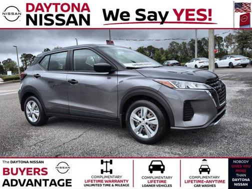 Gun Metallic 2024 Nissan Kicks S