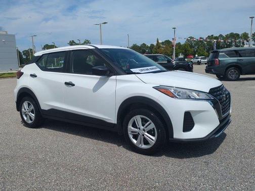 2023 Nissan Kicks S