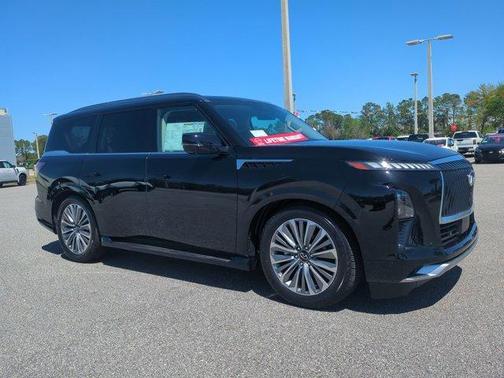 2025 INFINITI QX80 Luxe