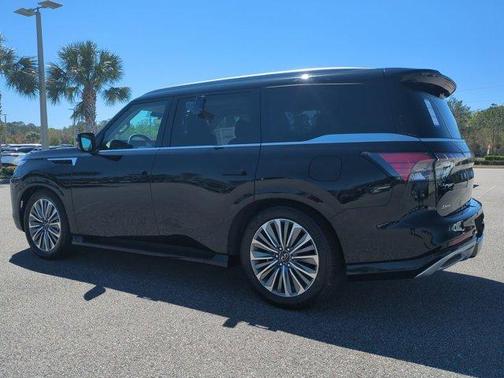 2025 INFINITI QX80 Luxe
