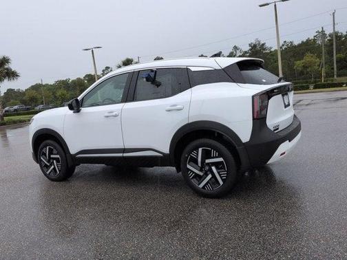 Fresh Powder 2026 Nissan Kicks SV