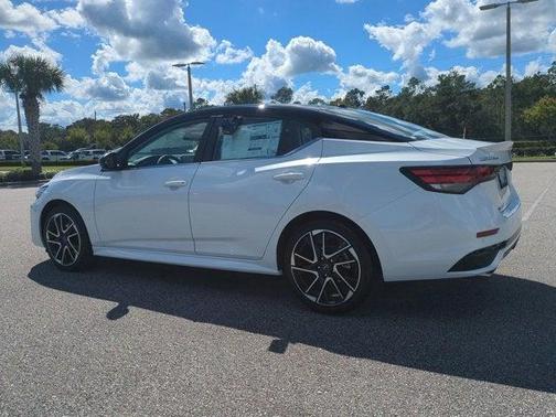 2025 Nissan Sentra SR