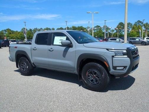 2025 Nissan Frontier PRO-4X