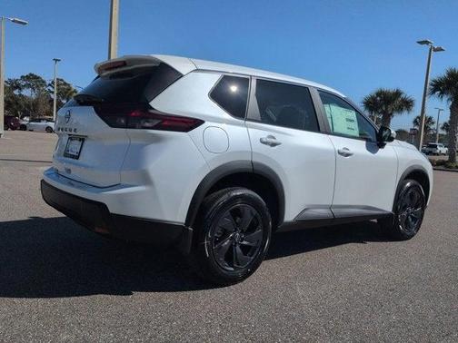 Everest White P 2026 Nissan Rogue SV