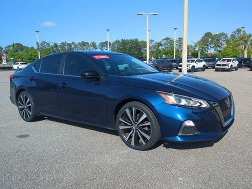 2022 Nissan Altima 2.5 SR