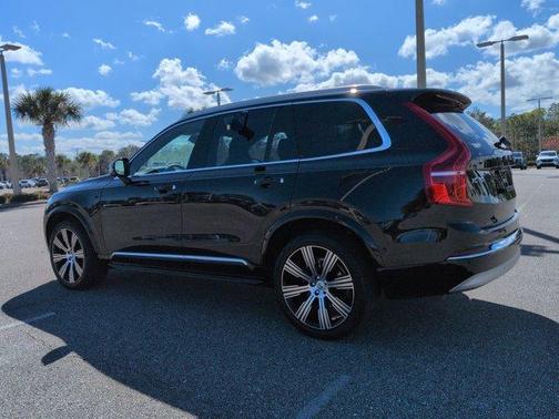 2022 Volvo XC90 T6 Inscription 7 Passenger
