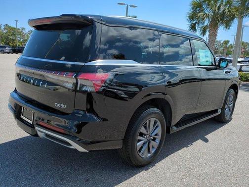 2025 INFINITI QX80 PURE