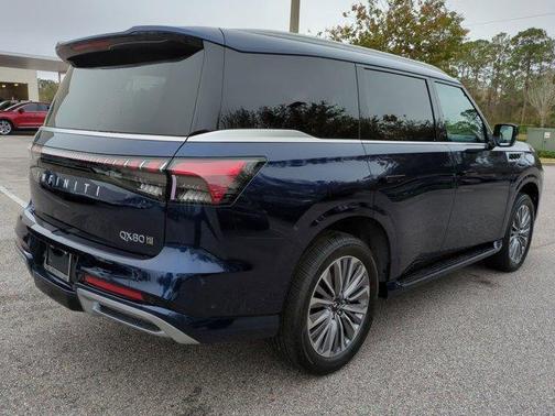 2025 INFINITI QX80 Luxe