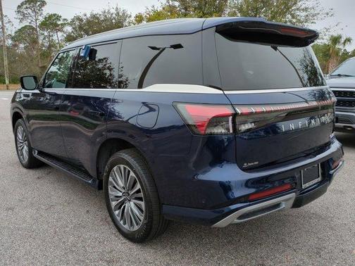 2025 INFINITI QX80 Luxe