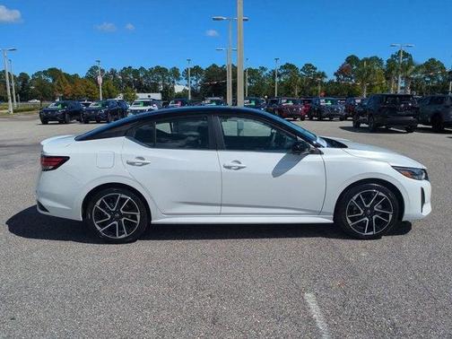 2025 Nissan Sentra SR