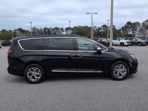 2022 Chrysler Pacifica Limited