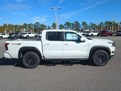 2025 Nissan Frontier PRO-X
