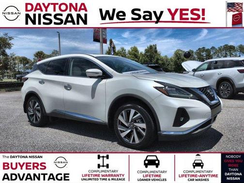 White 2024 Nissan Murano SL