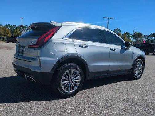 2024 Cadillac XT4 Premium Luxury