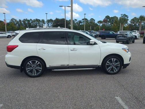 2020 Nissan Pathfinder Platinum