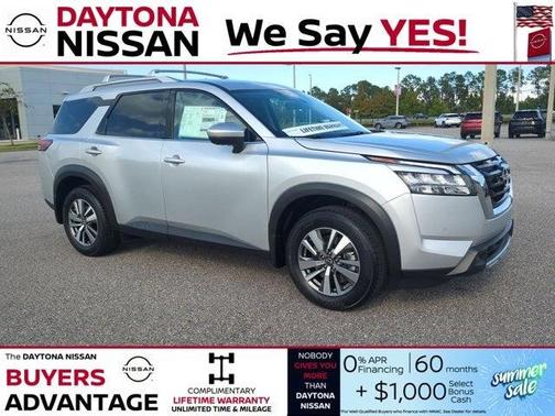 2025 Nissan Pathfinder SL