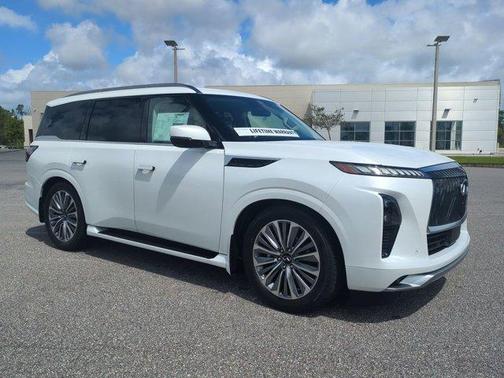 2026 INFINITI QX80 Luxe
