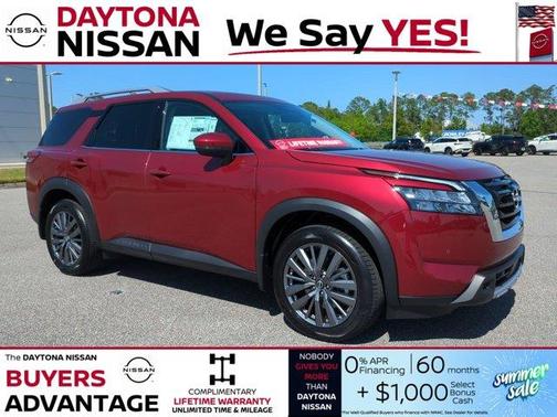 2025 Nissan Pathfinder SL