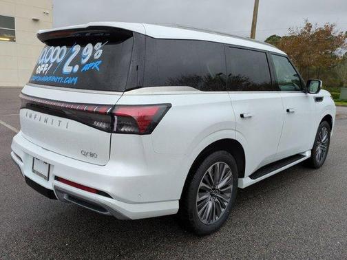 2025 INFINITI QX80 Luxe