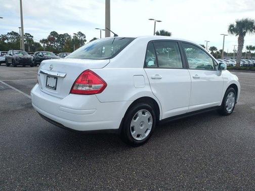 2010 Nissan Versa 1.8 S