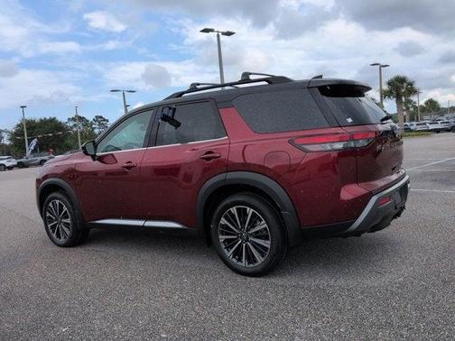 2t Red Blk Roof 2026 Nissan Pathfinder Platinum