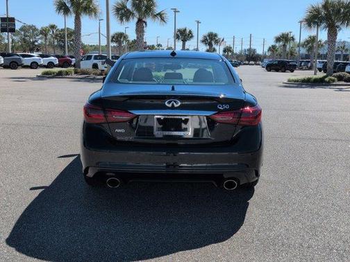 2023 INFINITI Q50 LUXE