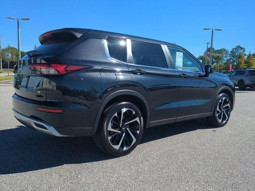 2024 Mitsubishi Outlander SE Black Edition