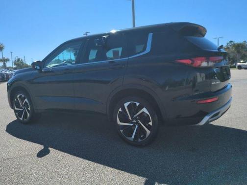 2024 Mitsubishi Outlander SE Black Edition