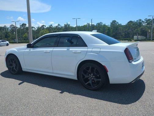 2021 Chrysler 300 S