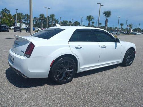 2021 Chrysler 300 S