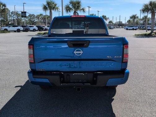 2025 Nissan Frontier SL