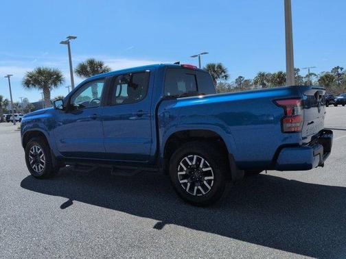 2025 Nissan Frontier SL